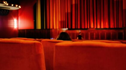 Kodėl restauruota kino klasika vėl traukia žiūrovus: nuo archyvų iki didžiojo ekrano