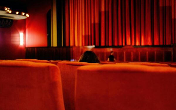 Kodėl restauruota kino klasika vėl traukia žiūrovus: nuo archyvų iki didžiojo ekrano