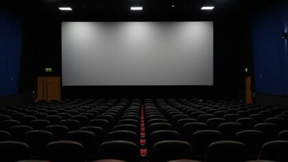 Seni kino teatrai virsta bendruomenių centrais: kaip atgimsta rajonų ekranuose