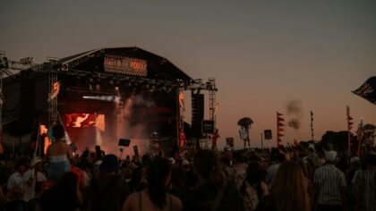 Vakaras mieste be didelių išlaidų: kaip rasti geriausius vasaros muzikos vakarus ir kiemų koncertus