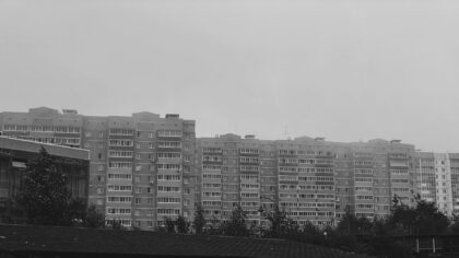 Kaip gyvena seni daugiabučiai: tarp kiemo suoliukų, balkonų ir naujų bendruomenės atradimų