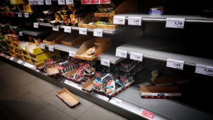 Kodėl Lietuvoje nyksta vaizdo nuomos salonai ir kas lieka jų vietoje: ne tik nostalgija, bet ir nauji kultūriniai įpročiai