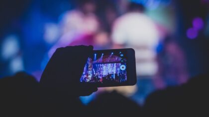 Lietuviški komedijos senbuviai „TikTok“ ir „Instagram“: kaip scenos humoras atranda naują publiką internete